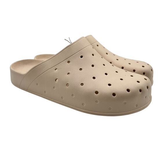 Old Navy Women's Cream Perforated Clog Shoes Size 3/4 - Picture 4 of 5